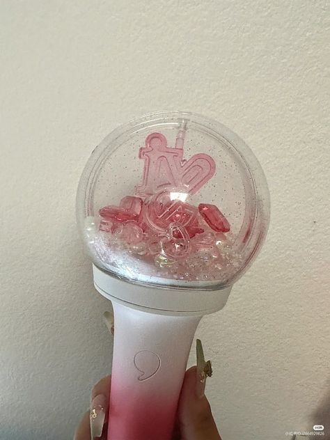 Kpop Lightstick Display, Ive Lightstick Aesthetic, Ive Lightstick Official, P1harmony Lightstick Decoration, Decorated Lightsticks, Ive Lightstick, Lightstick Decoration, Lightstick Deco, Lightstick Ideas