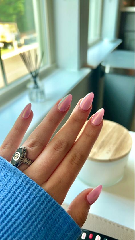 almond nails inspo Vacation Nails Almond Shape Pink, Pink Chrome Almond Nails, Vacation Nails Almond Shape, Chrome Almond Nails, Chrome Almond, Nails Almond Shape, Florida Nails, Fall Acrylic, Pink Chrome