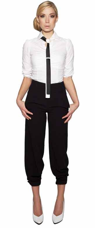 Fashion is culotte pant and necktie Bartender Outfit Classy, Bar Tending, Bartender Outfit, Waitress Outfit, Tomboy Chic, Outfit Classy, Classic Dress, Cycling Outfit, Office Fashion