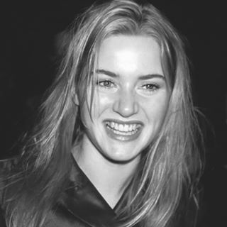 Kate Winslet Oscar, Kate Winslate, Leo And Kate, Oh My Goddess, Beauty Shots, Kate Winslet, Leonardo Dicaprio, Celebrity Weddings, 90s Fashion