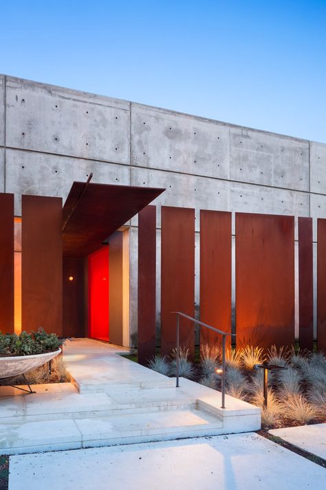 Exterior Wall Panels, Steel Architecture, Metal Facade, Concrete Facade, Concrete Architecture, Weathering Steel, Entrance Design, Design Exterior, Concrete Design