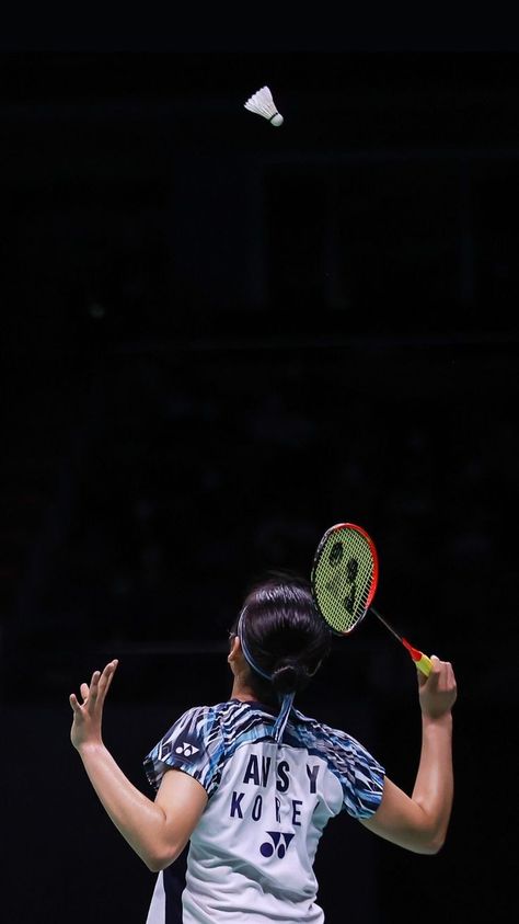 Shuttle Badminton, Thug Rose, Badminton Pictures, Badminton Photos, Olympic Badminton, Running Motivation, Tennis Racket, Badminton, Running