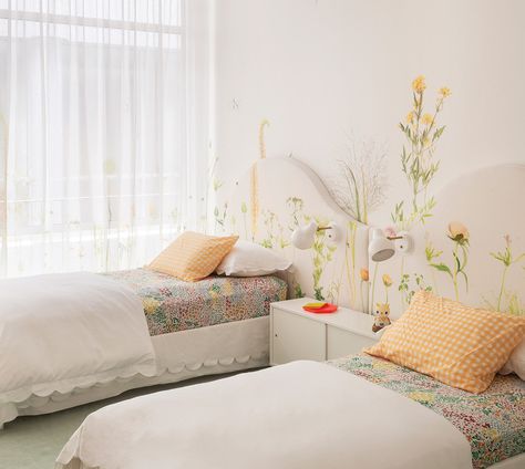 Visit a Whimsical, Garden-Inspired Kids' Room – Frederic Magazine Twin Girls Bedroom, Custom Butcher Block, Concrete Tile Floor, Tribeca Loft, Matthew Williams, Loft Studio, Twin Headboard, Twin Bedroom, Girl’s Room