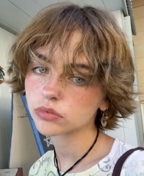 Hadley Nelson Hair, Hadley Nelson, Dream Haircut, Short Dyed Hair, Short Grunge Hair, Boy Hair, Anime Boy Hair, Really Short Hair, Hair Inspiration Short