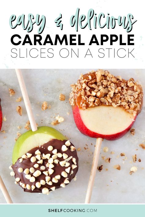 Slice up those apples, it's time for a delicious dessert or snack idea! You can never go wrong with caramel apple slices. It's the perfect fall treat for any day of the year! Apple Treats For Kids, Applefest Ideas, Apple Snack Ideas, Apple Slices On A Stick, Dan Jabuka, Cider Stand, Caramel Apple Treats, Caramel Apple Nachos, Recipe For Caramel