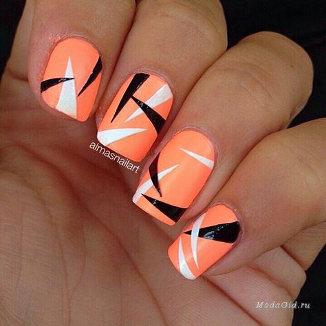 Fingernail Colors, Gel Moment, Abstract Nails, Nagellack Trends, Geometric Nail Art, Manicure Nail Designs, Finger Nail Art, Fall Nail Art Designs, Fancy Nails Designs