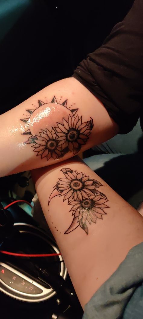 Best Friend Tattoos Small, Friend Tattoos Meaningful, Best Friend Tattoos Meaningful, Friend Tattoos Small, Finger Tattoos For Couples, Matching Friend Tattoos, Tattoo Placements, Matching Best Friend Tattoos, Cute Couple Tattoos