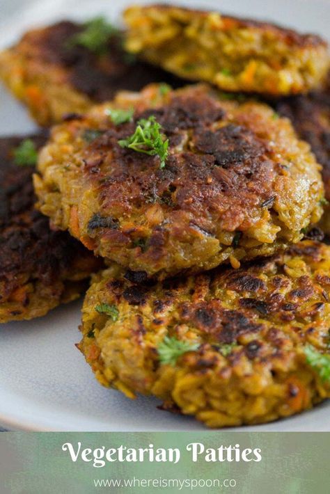 Lentil Potato And Carrot Patties, Vegetarian Patties Recipes, Oatmeal Burgers, Oat Burger Recipe, Oatmeal Patties, Potluck Vegetarian, Tortilla Filling, Oats Savory, Meatfree Monday