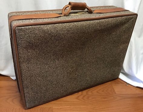 Vintage Travel Trunk, Hartmann Luggage, Vintage Brown Leather Luggage, Leather Garment Bag, 70s Suitcase, 80s Suitcase, Vintage Brown Rectangular Luggage, Luggage Locks, Leather Suitcase