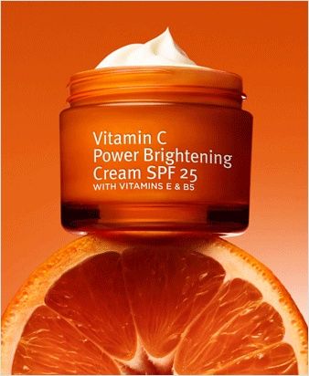 Vitamin C Skincare Photography, Orange Cosmetic, Vitamin C Cream, Cosmetics Photography, Beauty Products Photography, Cosmetic Design, Brightening Cream, Still Photography, Skin Food