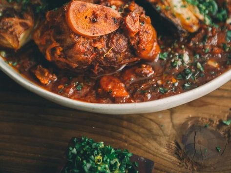 Cozy sous-vide Pork Osso Buco Beef Shanks, Osso Buco Recipe, Veal Shank, Sous Vide Pork, Osso Bucco, Beef Shank, Roasted Fennel, Sous Vide Recipes, Classic Italian Dishes