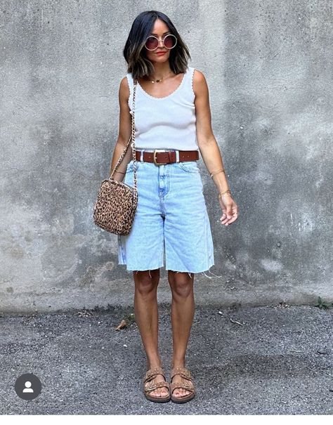 Casual Trendy Outfits, Bermuda Jeans, Mommy Style, Spring Outfits Casual, Casual Summer Outfits, Spring Summer Outfits, Primavera Estate, Casual Wardrobe, Feminine Style