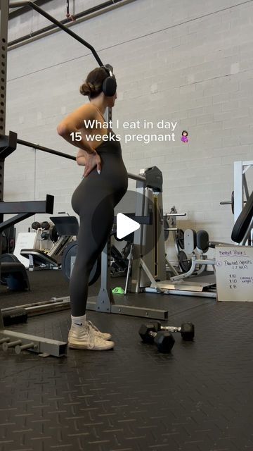 Dianna Regla Ruiz on Instagram: "What I eat in day 15 weeks pregnant🤰🏻 

I love making these videos let me know if you want to see more 🫶🏻 

📱 want more recipes? Check out my app only $10 a month. We have breakfasts, lunch, dinner & snack ideas 😋

#preggo #pregnant #whatieatinaday #dianaruizfit #healthy #food #fitmama #fitmoms #eathealthy #whatieatduringpregnancy" Lunch Ideas While Pregnant, Pregnant Breakfast Ideas, Pregnant Dinner Ideas, Dinner Ideas Pregnancy, Pregnant Lunch Ideas, Healthy Meals For Pregnant Women, Pregnancy Breakfast Ideas, 16 Weeks Pregnant Belly, Pregnancy Breakfast