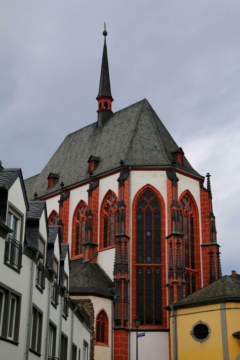 https://flic.kr/p/xB62a1 | Happy sunday ! / The choir of the Church (Liebfrauenkirche) in Koblenz, Germany | The choir of the Liebfrauenkirche in Koblenz. After the destruction during the war it was rebuilt in 1955.  ================= Das Chor der Liebfrauenkirche in Koblenz. Das ursprüngliche überhöhte Dach samt Dachreiter wurde nach 1688 begradigt. Nach der Zerstörung im 2. Weltkrieg erhielt es 1955 seine alte Form als Satteldach mit Dachreiter zurück. Old German Architecture, Kitzingen Germany, Gothic German Architecture, Erlangen Germany, Fortress Hohensalzburg, European Architecture, Germany Travel, Historical Architecture, Magical Places