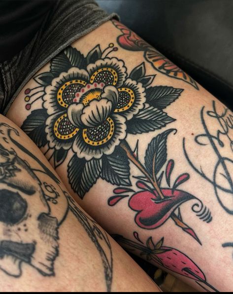 American Traditional Side Tattoo, Traditional Tattoo Sleeve Women, Kk Tattoo, Blitz Tattoo, Trad Tattoos, Traditional Tattoo Inspiration, Traditional Tattoo Flowers, Traditional Style Tattoo, Orchid Tattoo