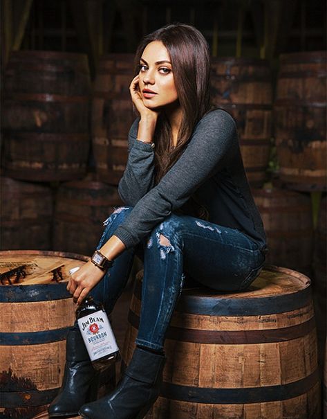 kunissexual: Mila Kunis for Jim Beam’s ‘Make... | Mila Kunis Stronghold Mila Kunis Hair, Mila Kunis Style, Two And Half Men, Wilde Westen, Mila Kunis, Woman Crush, Brunettes, Celebrities Female, Look Fashion