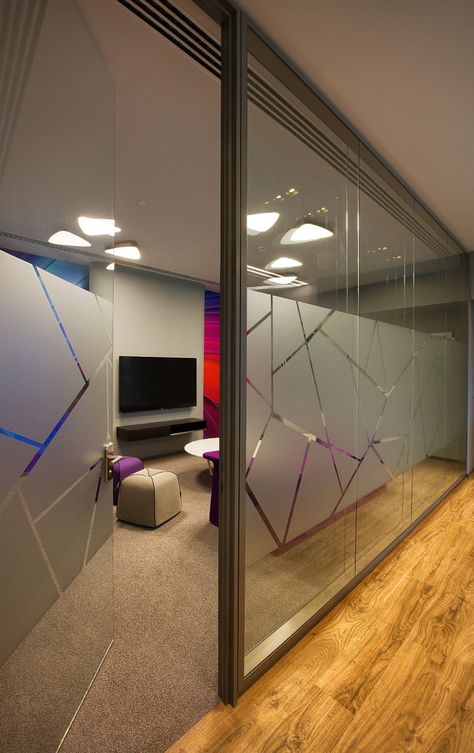 Glass Partition Designs For Office, Glass Partition Designs Office, Glass Wall Partition, Room Wall Aesthetic, Office Snap, Office Partition Design, Office Glass Partition, Aesthetic Wall Decor Ideas, Bedroom Wall Decorations