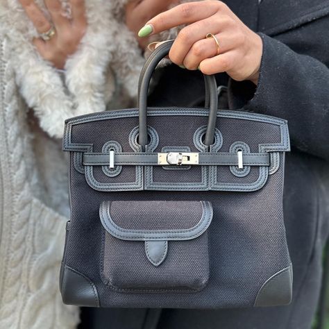 Hermes Birkin Cargo 25, Hermes Cargo Birkin, Cargo Birkin, Birken Bag, Designer Wishlist, 2023 Bags, Dream Bag, Luxury Bags Collection, Rich Girl Aesthetic