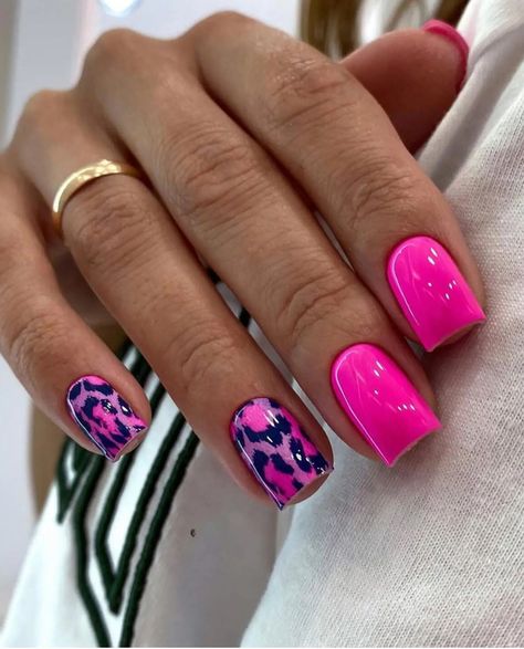 Hot Nails Short, Hot Pink And Leopard Nails, Hot Pink Nails With Leopard Print, Hot Pink With Leopard Nails, Purple Leopard Nails, Pink And Purple Leopard Nails, Acrylic Nails Almond Shape, Shellac Nail Art, Cheetah Nails