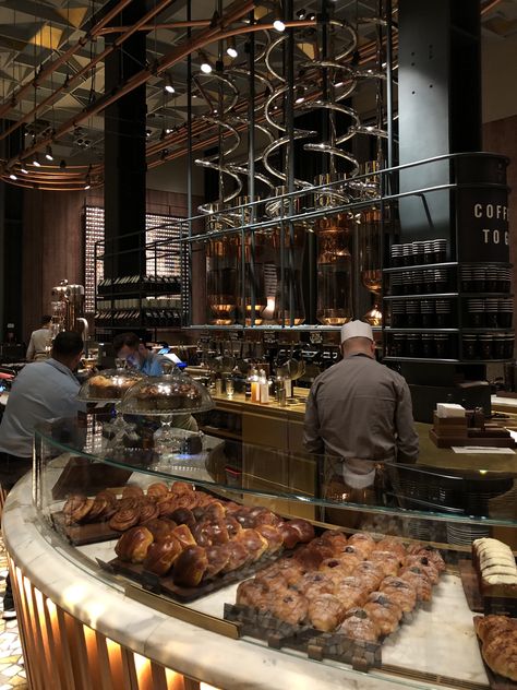 Starbucks Reserve Roastery, Italy Restaurant, Italy Winter, Starbucks Design, Milan Travel, Coffee Place, Design Cafe, Starbucks Reserve, Coffee Places