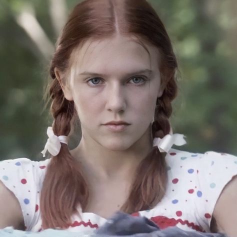 dominique swain as lolita Americana Aesthetic, Put Me In A Movie, Vintage Americana, Light Of My Life, Literally Me, Aesthetic Girl, Red Hair, Of My Life, Daisy