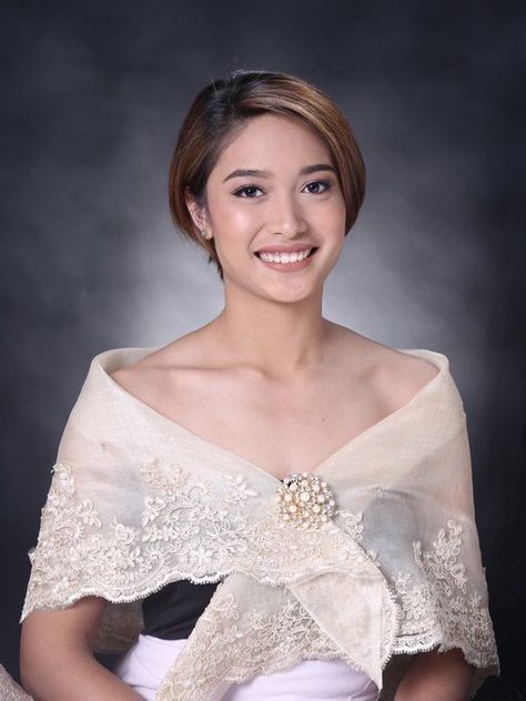 Graduation Pictorial Studio, Hairstyle For Graduation Pictorial, Filipiniana Modern, Modern Filipiniana Gown, Filipiniana Wedding Dress, Debut Program, Graduation Attire, Modern Filipiniana Dress, Graduation Dress College