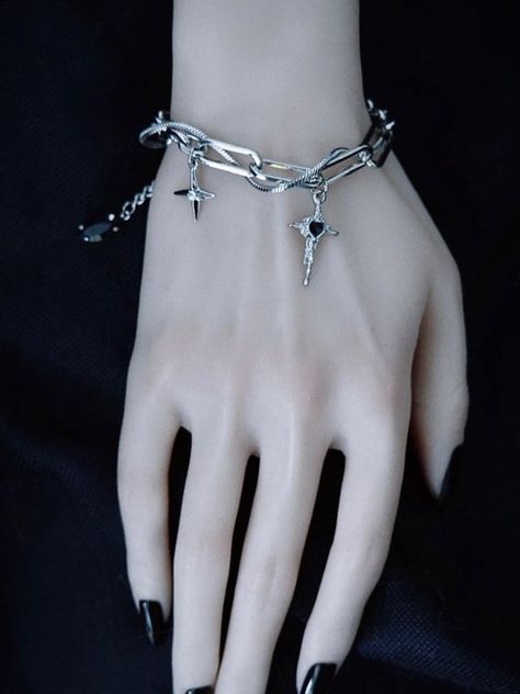 Elevate your accessory game with this unique handcrafted cross charm Gothic bracelet. Embracing the Y2K subculture aesthetic, this silver bracelet exudes a cool and edgy vibe.   Please note that this product includes only one bracelet. Bracelet Ideas Y2k, Goth Bracelets, Y2k Bracelets, Dream Accessories, Red Gothic, Gothic Bracelet, Gothic Cross, Edgy Jewelry, Gothic Crosses