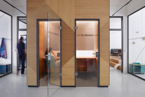 Phone booths Commercial And Office Architecture, Open Space Office, Coworking Office, Office Pods, 카페 인테리어 디자인, Office Layout, Phone Booth, Workplace Design, Private Office