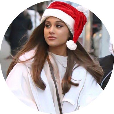 Ariana Grande Christmas icon from twitter Ariana Grande Christmas, Ariana Grande, A Woman, Twitter, Christmas