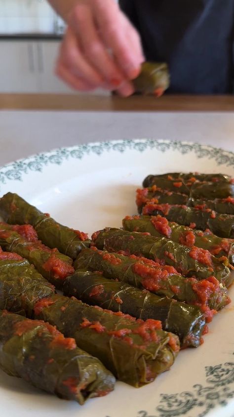 Warak Enab, Rice And Meat, Recipe With Rice, Stuffed Grape Leaves, Cultures Around The World, Grape Leaves, Plant Based Recipes, Plant Based, Grapes