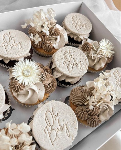 White And Beige Gender Reveal, Boho Desserts Ideas, Boho Gender Reveal Cupcakes, Boho Neutral Gender Reveal, Boho Gender Reveal Party Decorations, Nude Gender Reveal Decorations, Gender Neutral Cupcake Ideas, Gender Reveal Party Neutral Colors, Gender Reveal Nude Theme