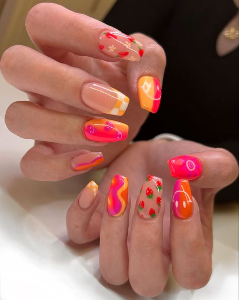 Super Colorful Nails, Summery Nails Almond, Nails 70s Style, Neon Nail Ideas Summer, Nails 70s, Nails Almond Acrylic, Nail Designs Gel, Gel Nails Nail Art, Almond Acrylic Nails Designs