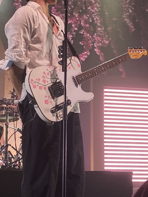 The Vamps Cherry Blossom Wallpaper, The Vamps Concert Aesthetic, Brad Simpson Aesthetic, Bradley Simpson Wallpaper, The Vamps Aesthetic, Vamps Aesthetic, Vamps Concert, The Vamps Concert, Kristen Callihan