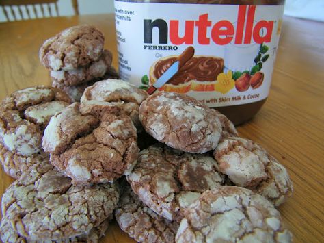 nutella crinkle cookies Nutella Recipes Easy, Crinkle Cookies Recipe, Lemon Crinkle Cookies, Nutella Cookies, Favorite Cookie Recipe, Nutella Recipes, Crinkle Cookies, Favorite Cookies, Yummy Cookies