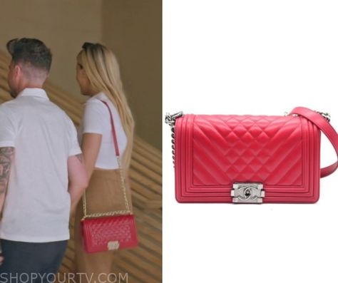 Kendra Sells Hollywood: Season 2 Episode 1 Red Chanel Boy bag Boy Chanel, Red Chanel, Chanel Boy, Chanel Boy Bag, Fashion Looks, Hollywood, Chanel, Tv, Red