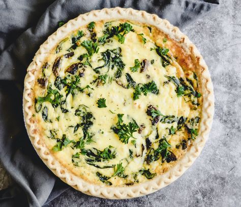 Spinach, Mushroom, and Feta Quiche » Kay's Clean Eats Mushroom Feta Quiche, Crustless Vegetable Quiche, Gluten Free Clean Eating, Feta Breakfast, Feta Quiche, Hungry Bear, Crab Recipe, Feta Recipe, Mushroom Quiche