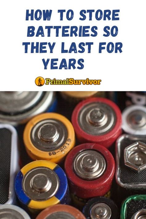 #survivalkit #batteries #storage #primalsurvivor Battery Storage Ideas, Storing Batteries, Emergency Hacks, Emergency Preparedness Items, Battery Hacks, Lock Picking, Shtf Preparedness, Overland Gear, Emergency Prepardness