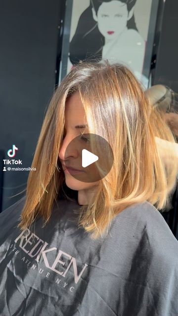 Silvia Cappelli on Instagram: "LONG BOB  @antonellagroppetti" Medium Length Choppy Hair, Long Bob Mit Pony, Long Bob Blond, Layered Long Bob Hairstyles, Brown Long Bob, Midi Bob, Celebrity Bob Hairstyles, Long Graduated Bob, Celebrity Bobs Hairstyles