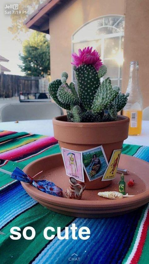 Fiesta Mexicana Ideas, Mexican Centerpiece, Loteria Party, Mexican Fiesta Birthday Party, Mexican Theme Party Decorations, Coco Birthday, Mexican Baby Shower, Mexican Birthday Parties, Mexican Themed Weddings