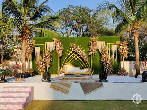 Tropical Stage Decor, Wedding Reception Stage Decorations Backdrops, Tradition Decoration, Airport Packing, Outdoor Reception Decor, African Traditional Wedding Decoration, Contemporary Wedding Decor, Gazebo Wedding Decorations, Engagement Stage Decoration