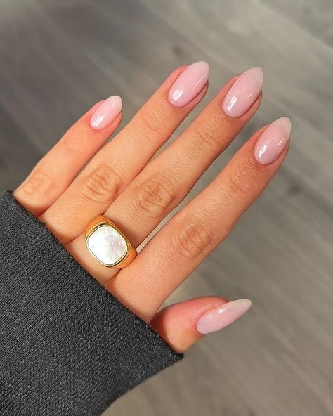 Aimee L Link on Instagram: “The perfect all year round mani 💕 All @glitterbels products used 😘 Builder gel - cookie cream Discount code ‘AIMEE’ 📍Based in Telford…” Natural Almond Nails, Summer Nails Almond, Builder Gel Nails, Gel Nails At Home, Bridesmaid Ideas, Pink Gel, Blush Nails, Brittle Nails, Builder Gel