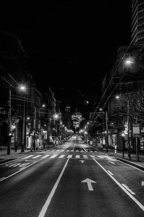 Beograd nocu🔆Vesna Montenegro Beach, Serbia Flag, Serbia Travel, End Of The Road, Picture Places, Black And White Picture Wall, Belgrade Serbia, Background Wallpaper For Photoshop, Beograd