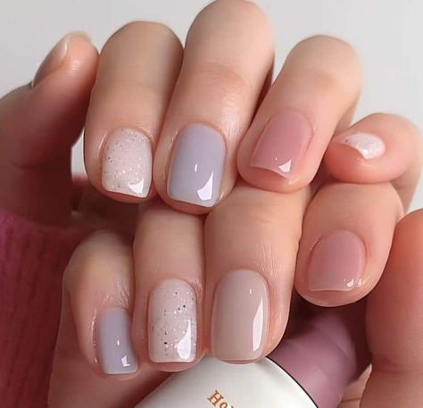 Coral Gel Nails Summer, Sheer Nail Designs, Short Gelish Nails, Short Nail Gel, Shellac Manicure, Minimal Nails Art, Hippie Nails, Subtle Nails, Simple Gel Nails