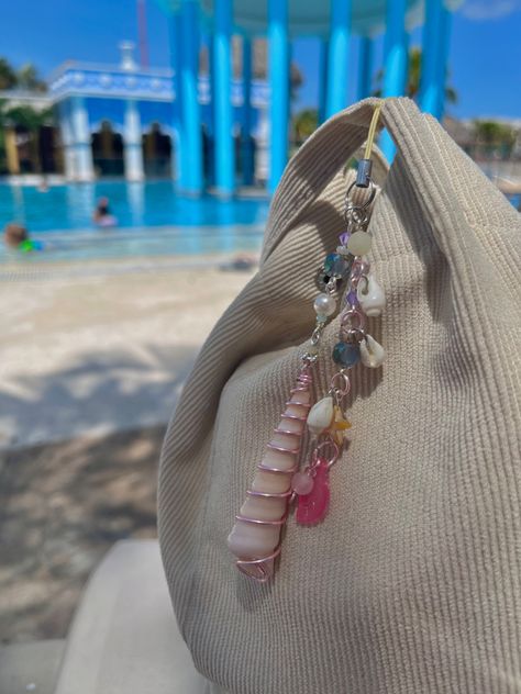 She sells sea shells charm on sale available now!!! Shell Phone Charm, Sea Shell Keychain, Seashell Keychain Diy, Shell Keychain Diy, Sea Shell Jewelry Aesthetic, Seashell Keychain, Seashell Jewelry Diy, Shell Keychain, Sea Accessories