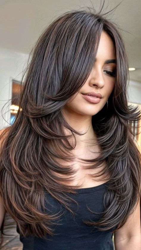 Haircuts For Long Hair With Layers, Hair Inspiration Long, Layered Haircuts For Medium Hair, Hair Upstyles, Hairstyles For Layered Hair, Haircuts For Medium Hair, Long Layered Hair, Haircuts For Long Hair, Braids For Long Hair