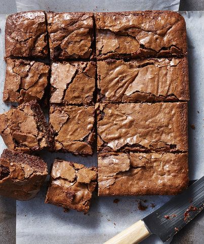 Fudgy Brownies Cakey Brownies, Chewy Chocolate Brownies, Craving Chocolate, Fudgy Brownie Recipe, Bar Desserts, Best Brownie Recipe, How To Make Brownies, Chewy Brownies, Gateaux Cake