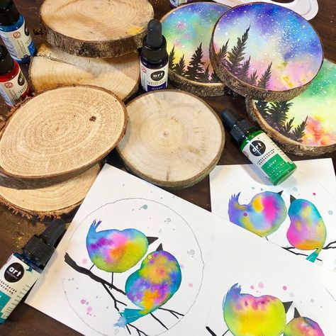 Slice Ideas, Watercolour Tree, Wood Slice Art, Watercolor Tree, Winter Art, Wood Slices, Art Watercolor, Tree Ornaments, Watercolor Art