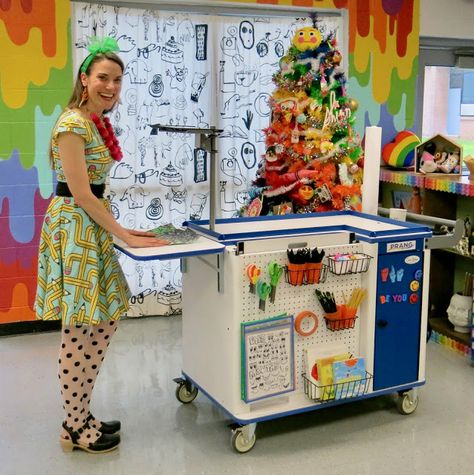 Cassie Stephens: I Designed a Mobile Classroom (with a whole lotta help!) Mobile Classroom Cart Traveling Teacher, Mobile Classroom, Teacher Cart, Teacher Classroom Supplies, Elementary Art Teacher, Art Classroom Management, Preschool Designs, Cassie Stephens, Traveling Teacher