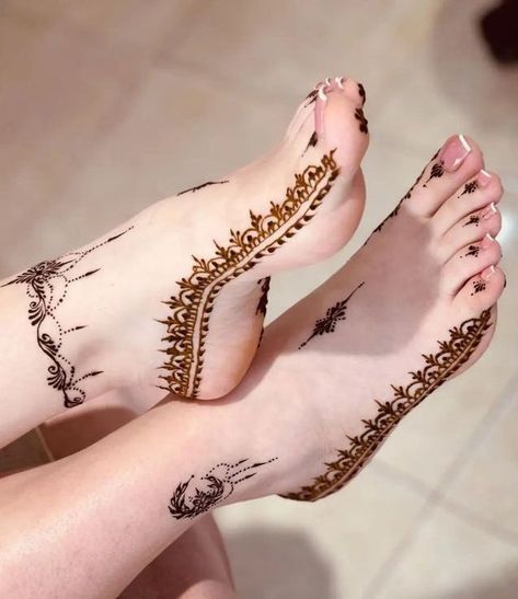 henna tattoo designs henna tattoo ideen henna tattoo design henna tattoos designs henna tattoo hand henna tattoo workshop Henna Tattoo Design, Trending Summer Nails, Red Henna, Henna Inspired Tattoos, Foot Henna, Henna Tattoo Hand, Henna Tattoo Designs Hand, Legs Mehndi Design, Tattoo Henna