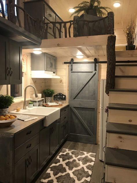 Incredible Tiny Homes, Wohne Im Tiny House, Tiny House Company, Tiny House Interior Design, Shed To Tiny House, Tiny House Loft, Tiny House Inspiration, Building A Tiny House, Tiny House Listings